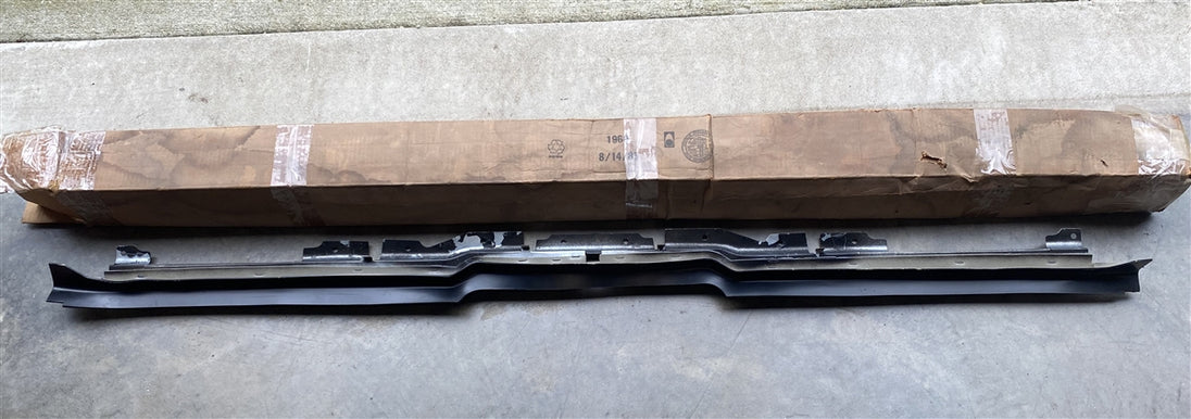 1977 - 1979 Buick LeSabre and Electra Rear Bumper Rubber Filler, Original GM NOS