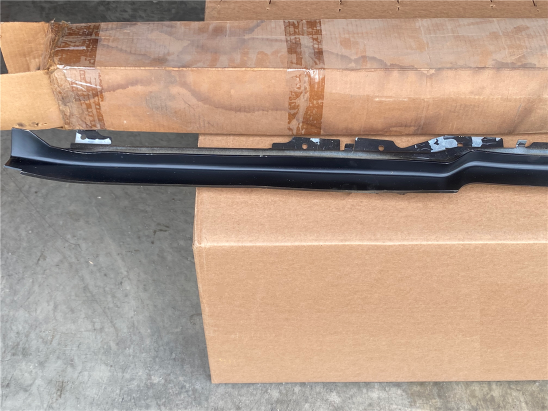 1977 - 1979 Buick LeSabre and Electra Rear Bumper Rubber Filler, Original GM NOS, Angle 6