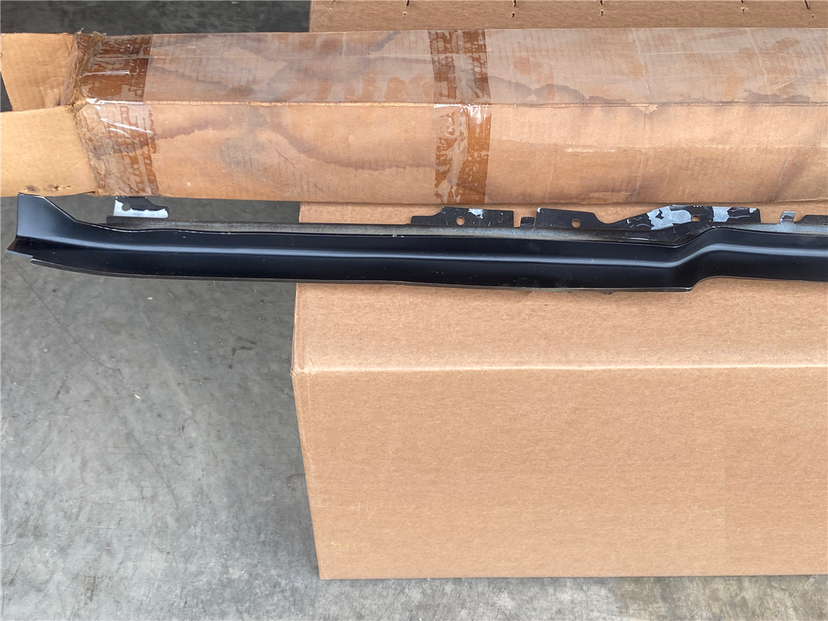 1977 - 1979 Buick LeSabre and Electra Rear Bumper Rubber Filler, Original GM NOS, Angle 6