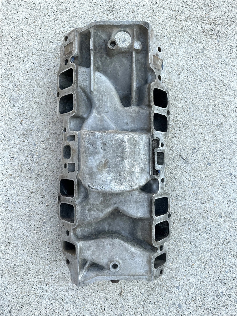 1967 - 1968 Chevrolet Big Block Aluminum Intake Manifold, Original GM Used, 3919878, Angle 8