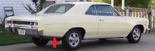 1966 Chevelle SS Rocker Panel Molding Quarter Extensions, Pair w/ Clips, Angle 2