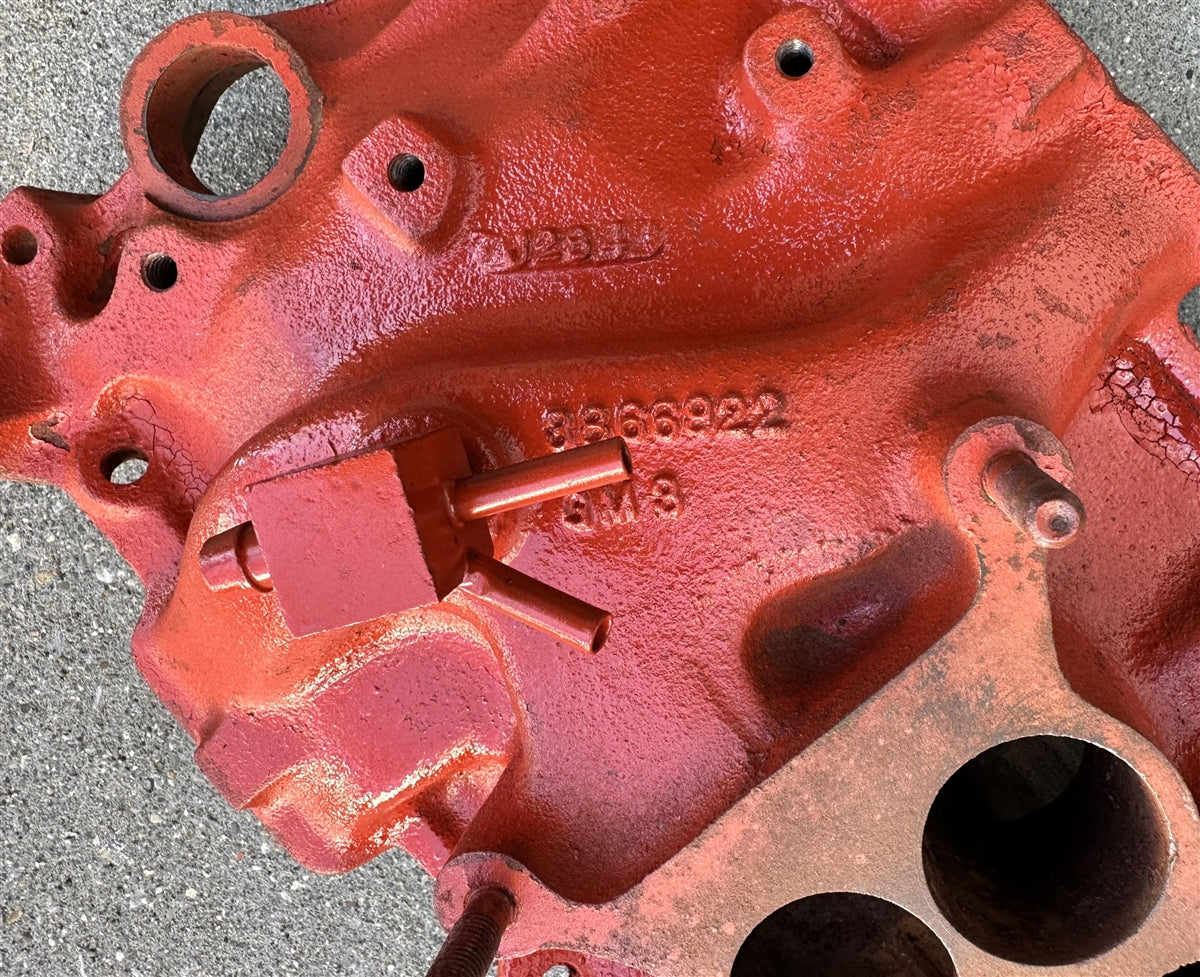 1965 Chevelle, Nova, Corvette, Small Block Intake Manifold, Original GM Used 3866922, Angle 2