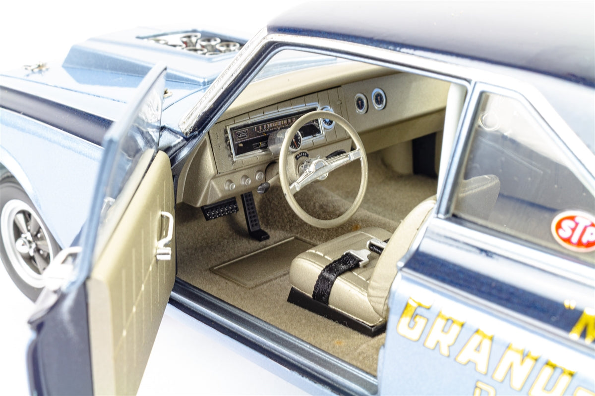 Mr. Norm's 1965 Dodge Coronet Hemi Fuel Injected AWB, Issue #16 Die-Cast Metal 1:18 Limited Edition Supercar, Angle 13