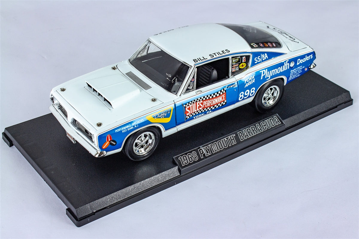Bill Stiles 1968 Super Stock Hemi Plymouth Barracuda, Die-Cast Metal 1:18 Limited Edition Supercar Raceway Collect, Angle 4
