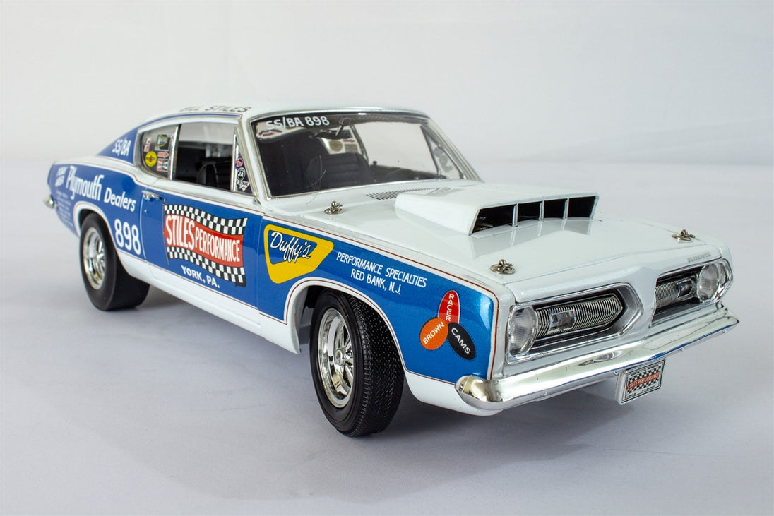 Bill Stiles 1968 Super Stock Hemi Plymouth Barracuda, Die-Cast Metal 1:18 Limited Edition Supercar Raceway Collect, Angle 6